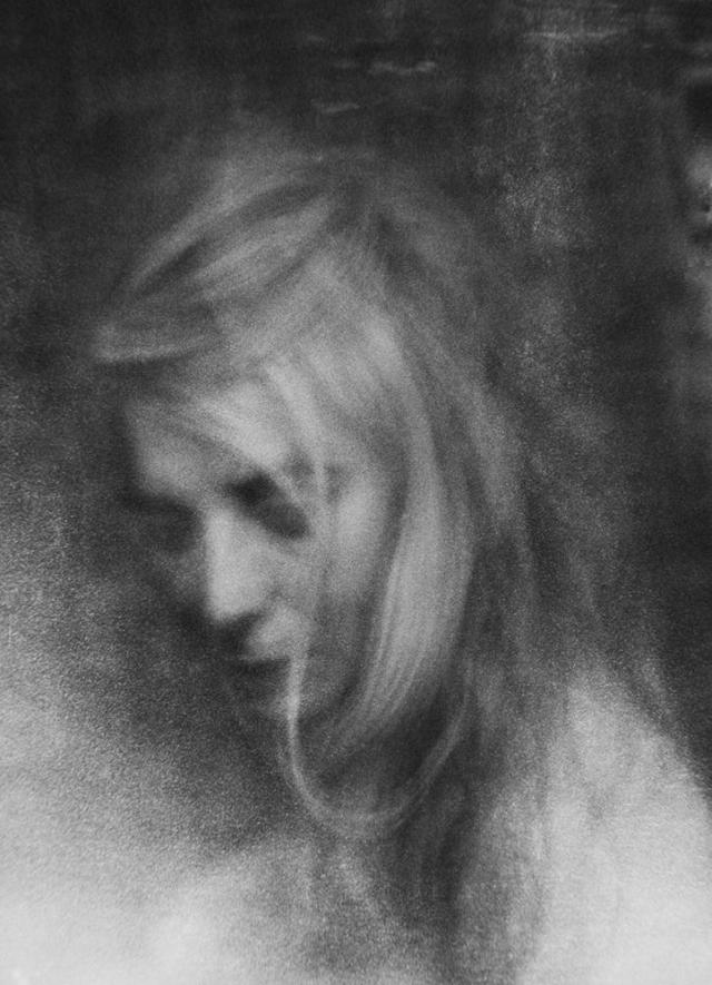 Série HOLLOW - © Martin Bogren Galerie VU’